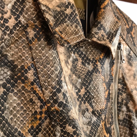 💥NWT💥 Coalition LA Snake Eyes Crop Vegan Moto Jacket Sz. L - Picture 10 of 14